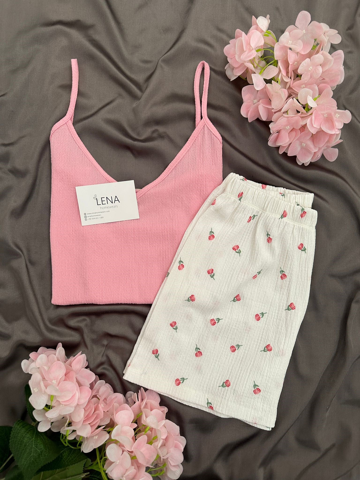 Laris Pembe Lale Şortlu Pijama Takımı