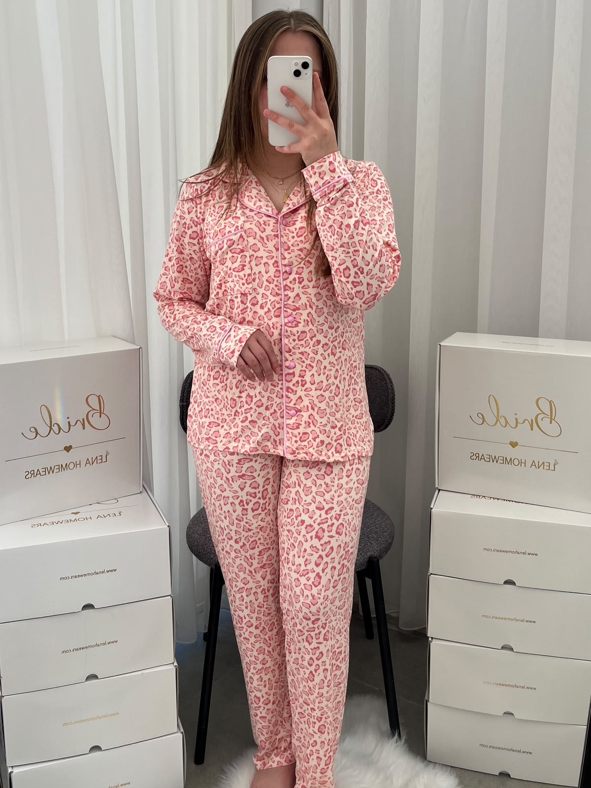 Pembe Leopar Desenli Ekru Milan Uzun Kollu Pijama Takımı