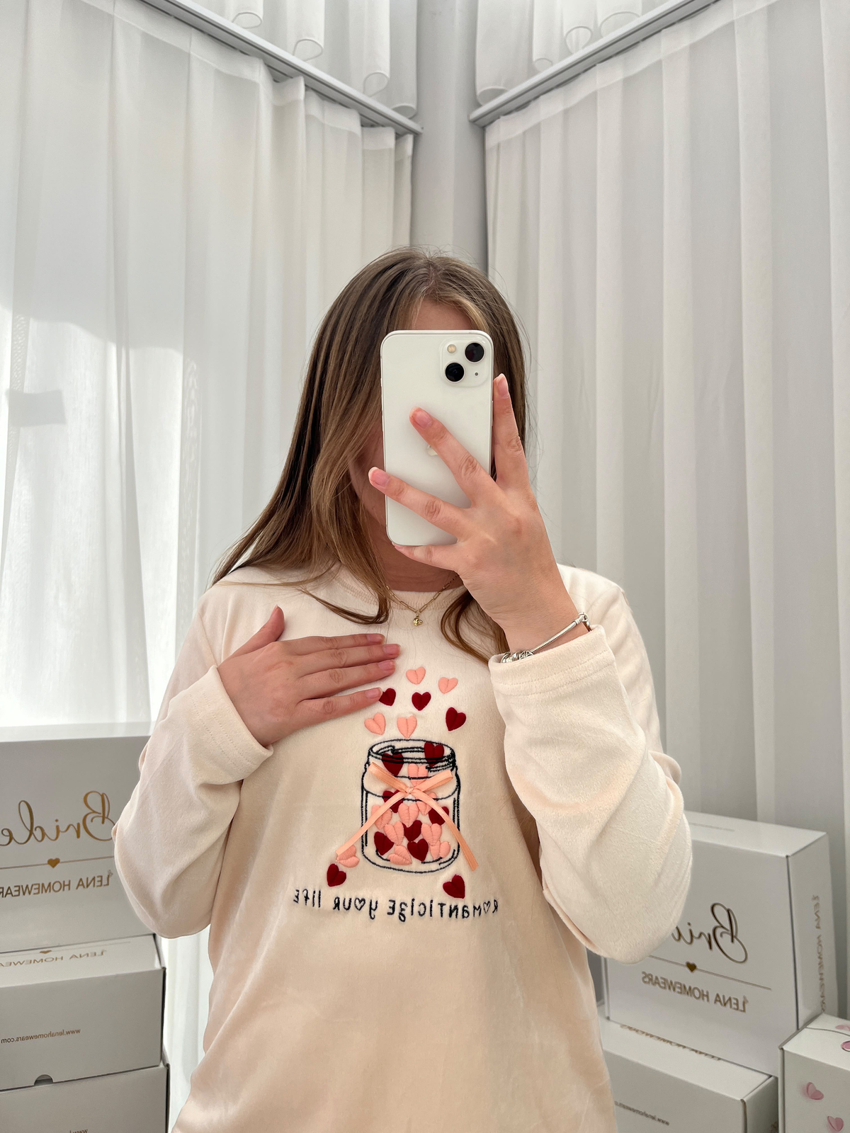 Pudra Kalp İşlemeli Fransız Kadife Pijama Takımı