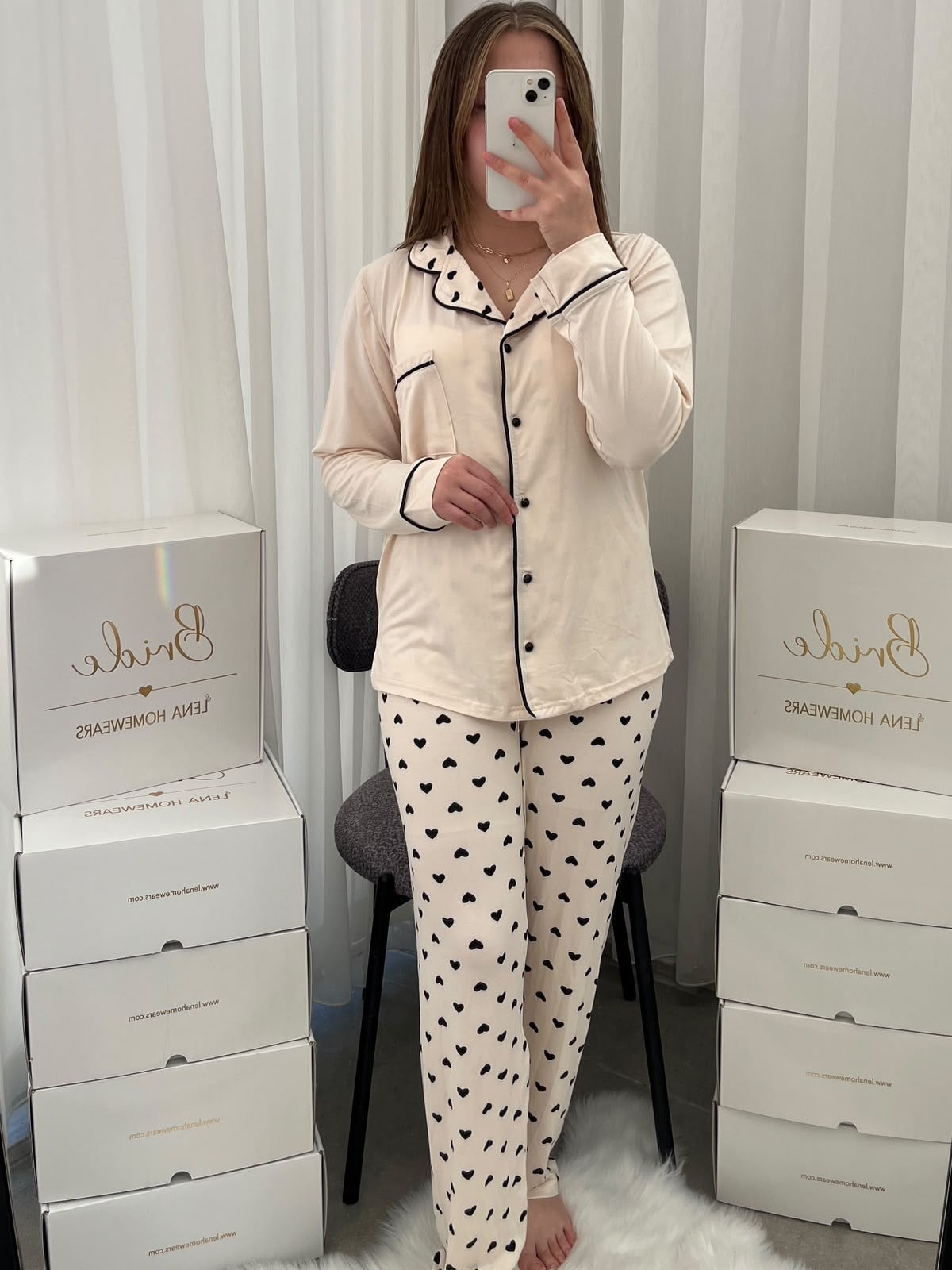 Siyah Kalp Desenli Ekru Milan Uzun Kollu 4'lü Pijama Takımı