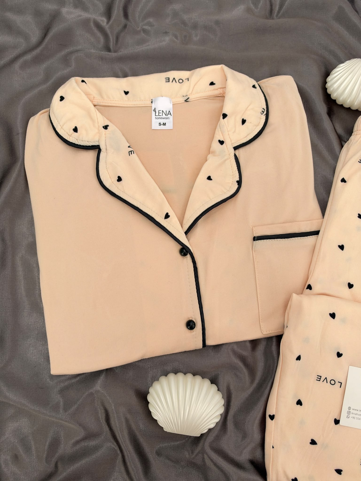Siyah Kalp ve Love Desenli Somon Milan Uzun Kollu Pijama Takımı