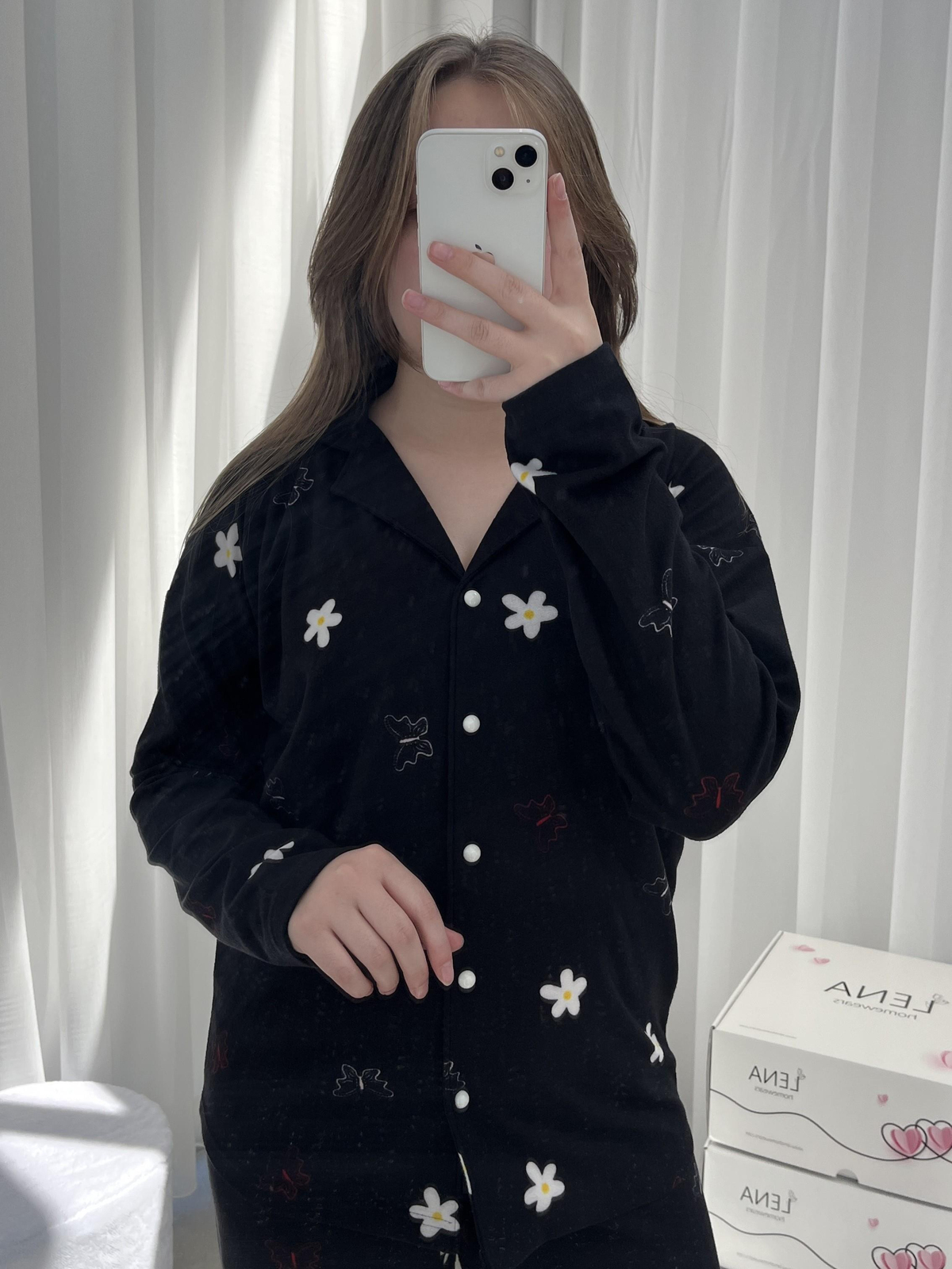 Siyah Papatya Desenli Düğmeli Termosoft Pijama Takımı