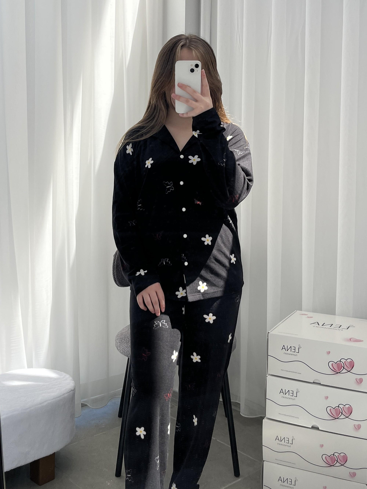 Siyah Papatya Desenli Düğmeli Termosoft Pijama Takımı