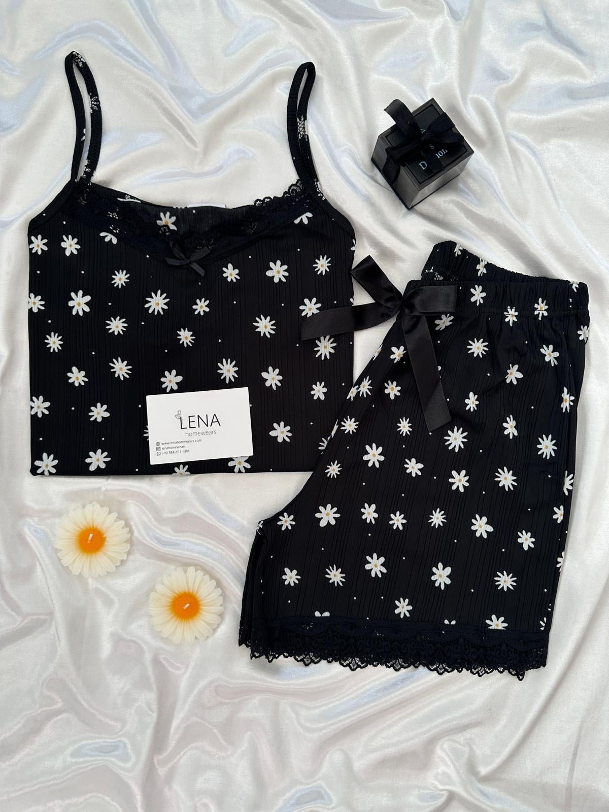 Siyah Papatya Şortlu Pijama Takımı