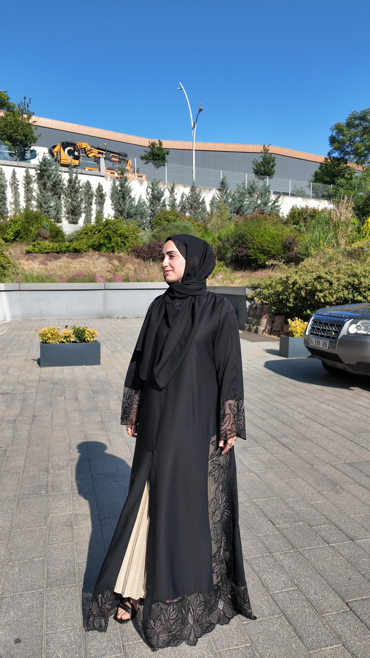 Güpürlü şalıyla takım abaya