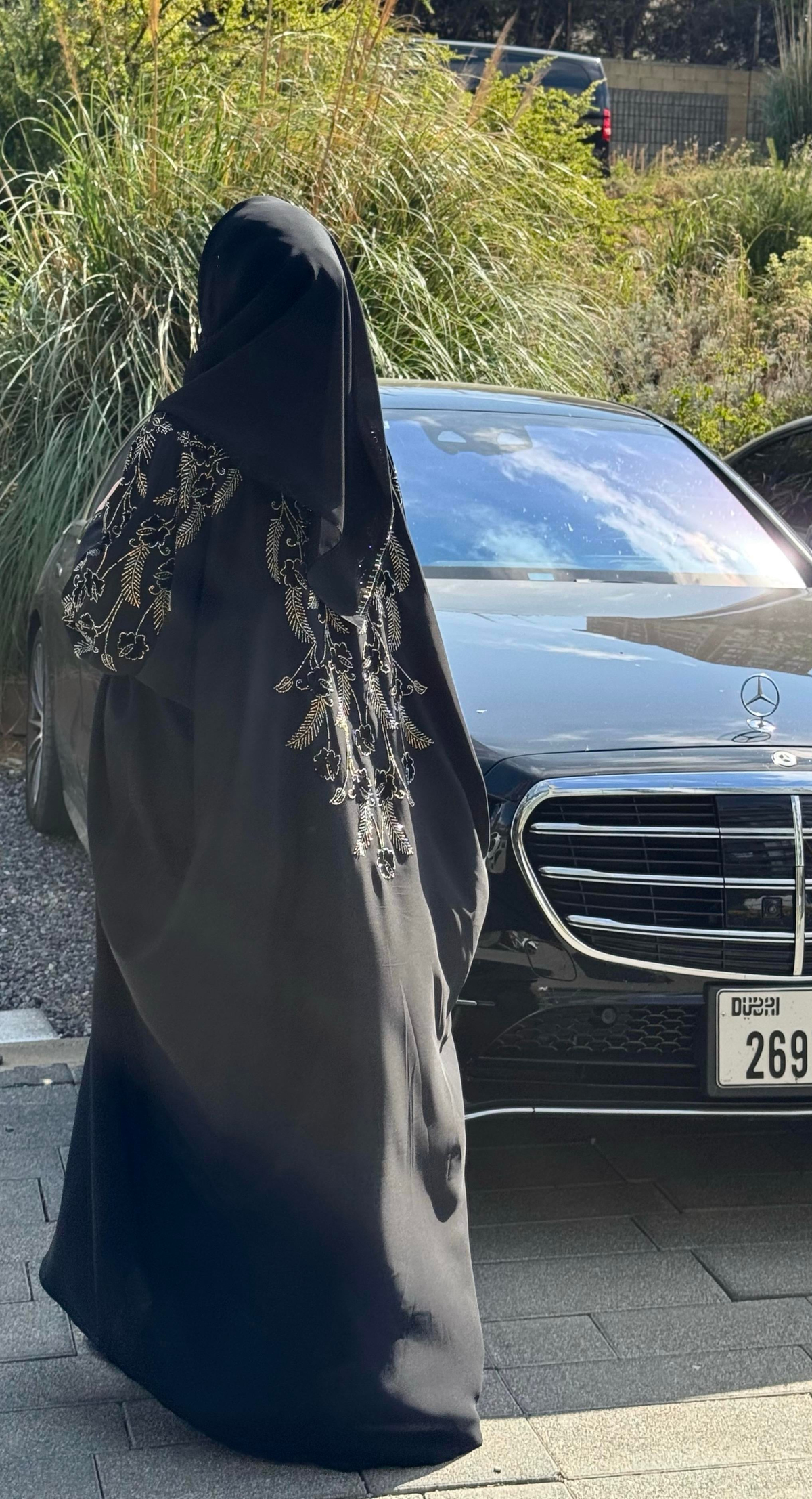 Her bedene uyumlu yarasa model şalıyla takım abayamız