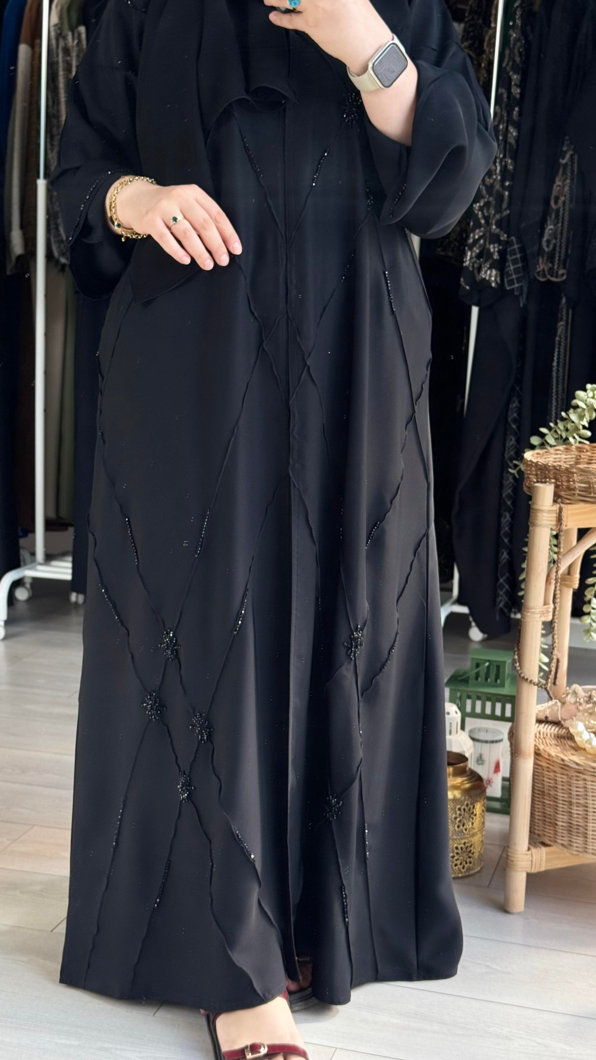İşlemeli şalıyla takım abaya