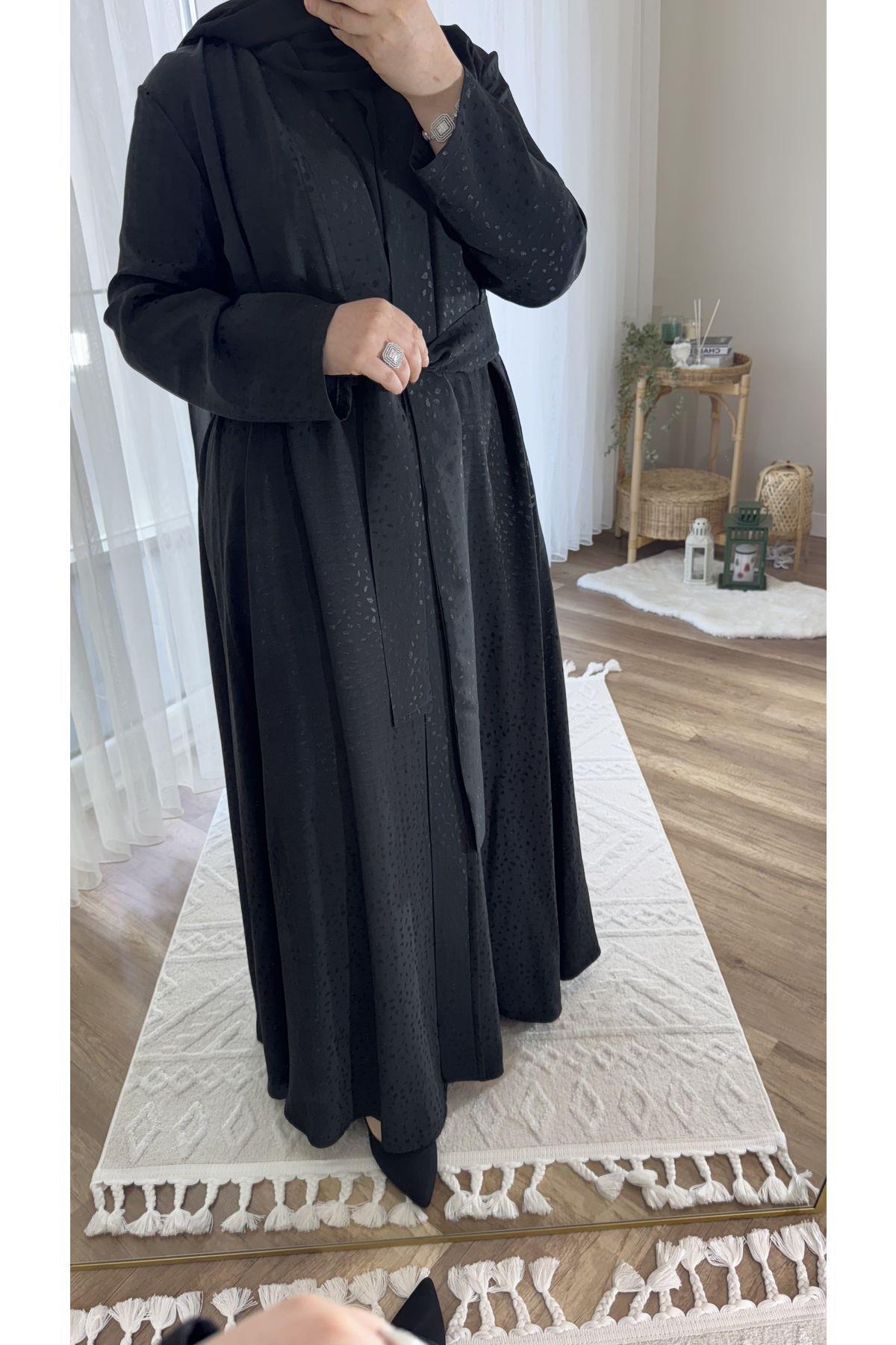 Jakarlı İpek Kumaş Kloş Model