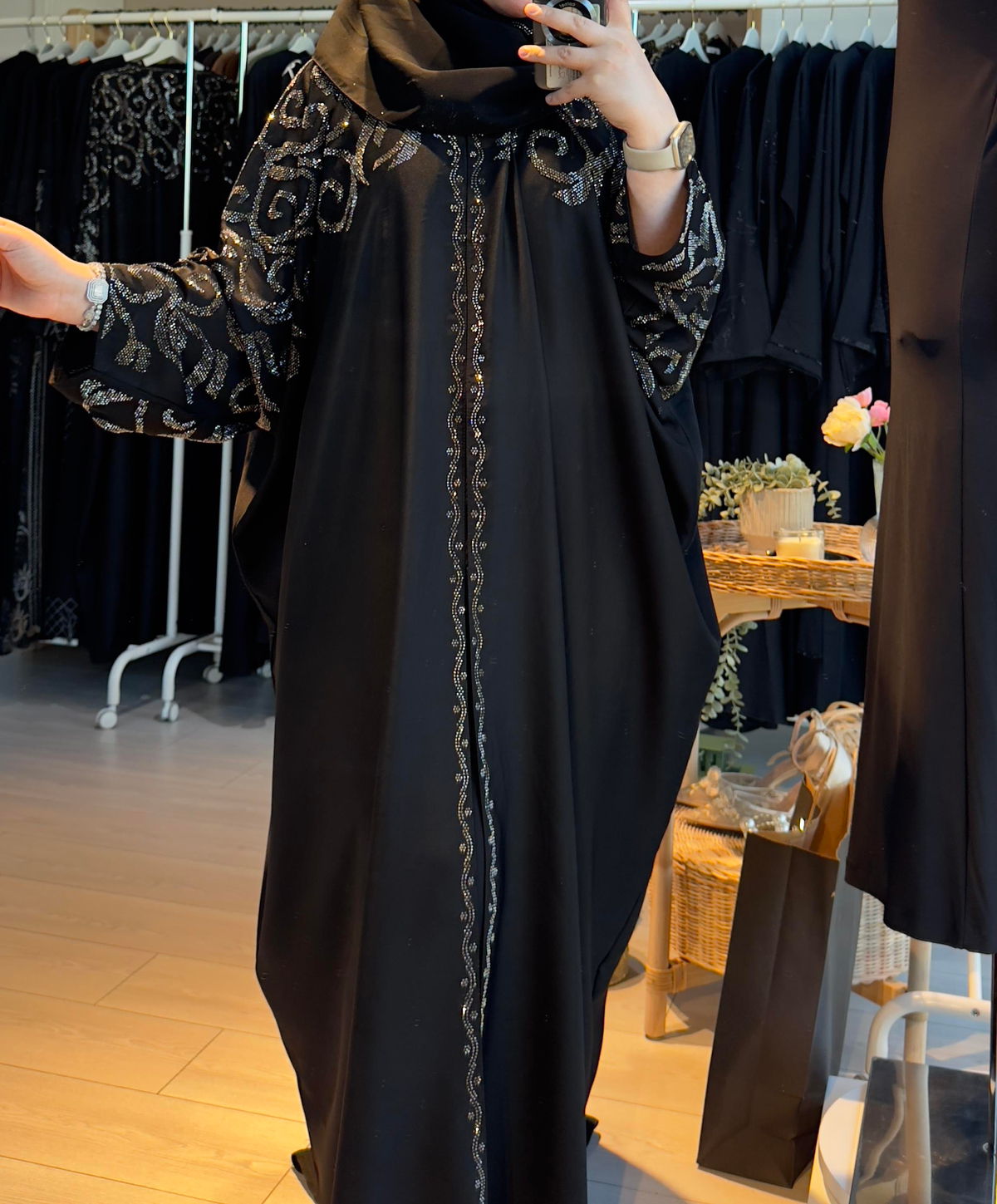 Yarasa model şalıyla takımdır