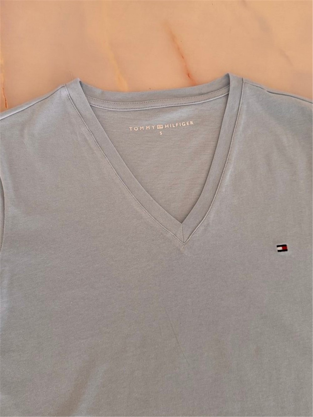 V yaka mavi basic t-shirt