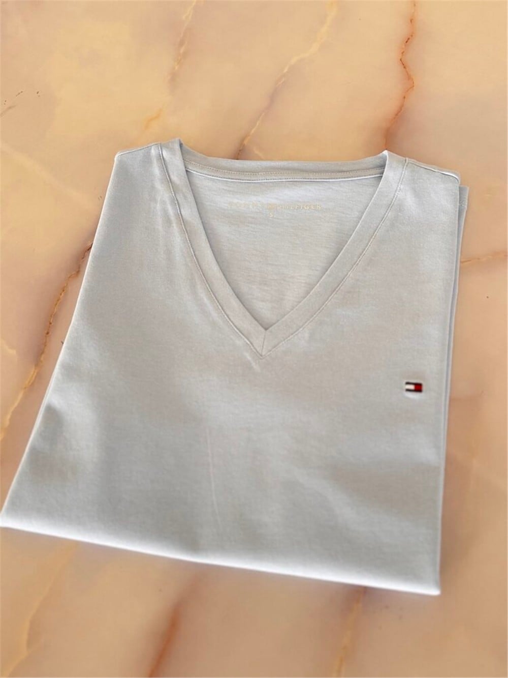 V yaka mavi basic t-shirt