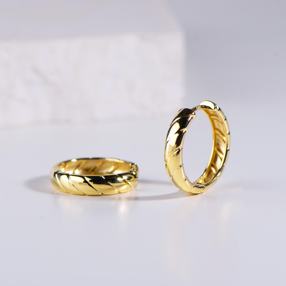 14 Ayar Altın Halka Küpe