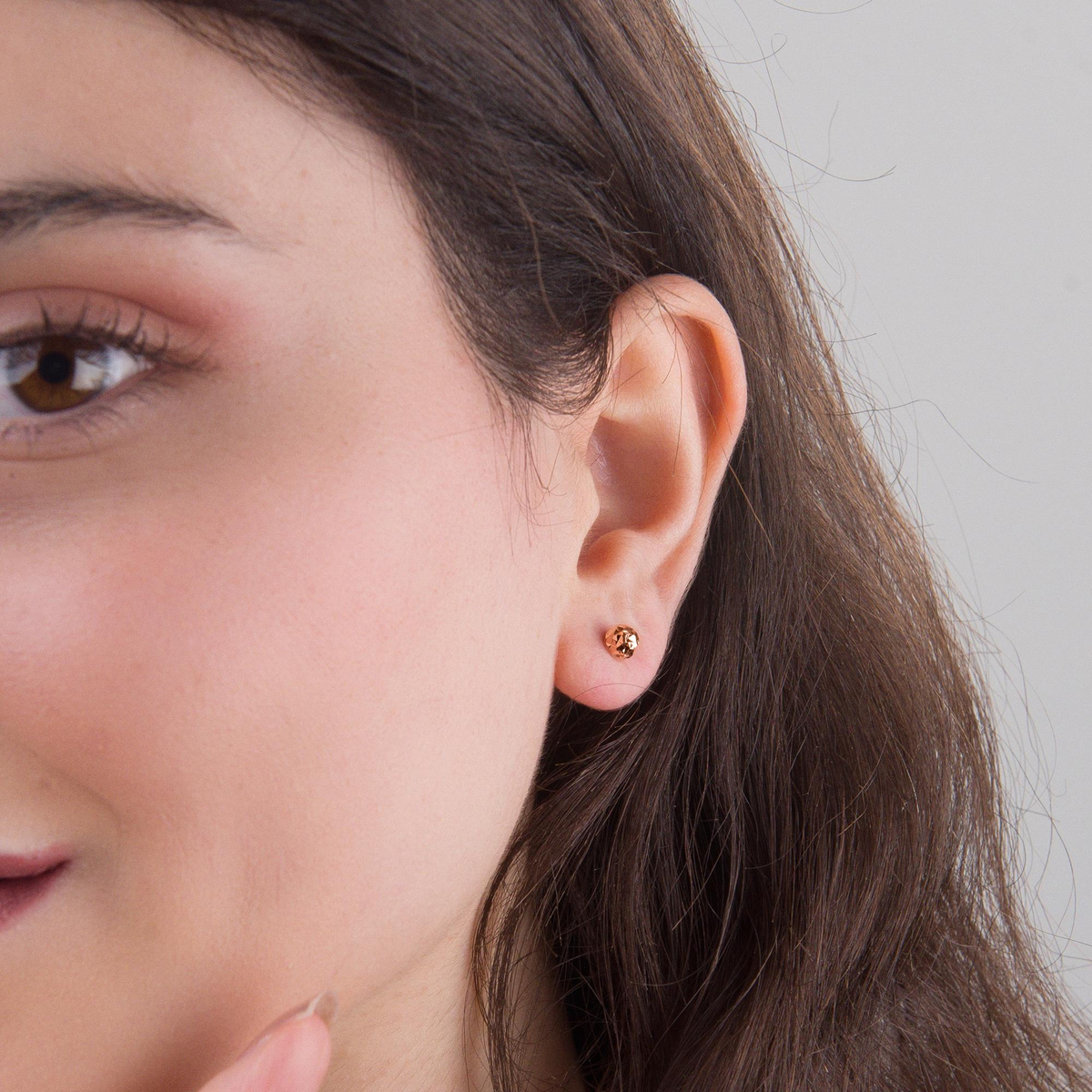 14 Ayar 5 mm Altın Top Küpe