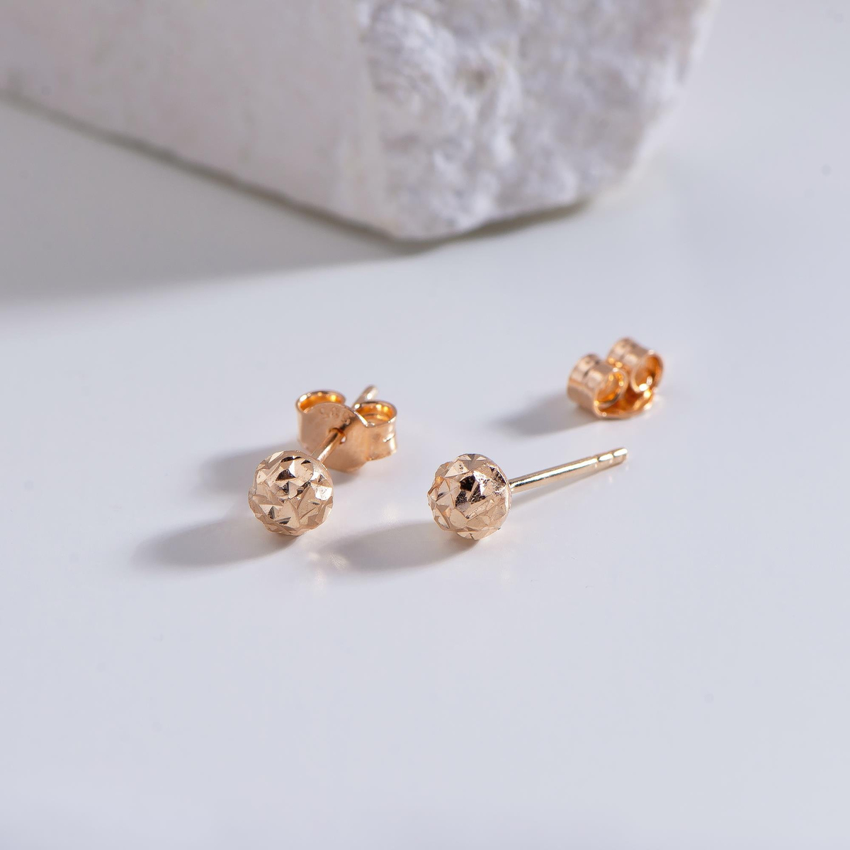 14 Ayar 5 mm Altın Top Küpe