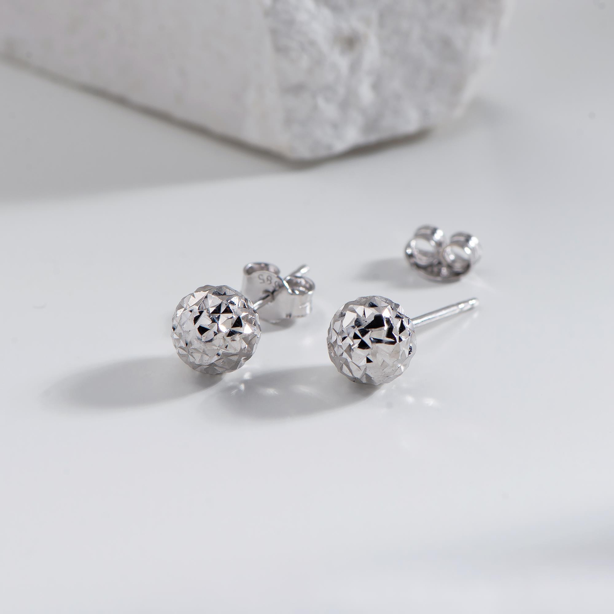 14 Ayar 7 mm Altın Top Küpe