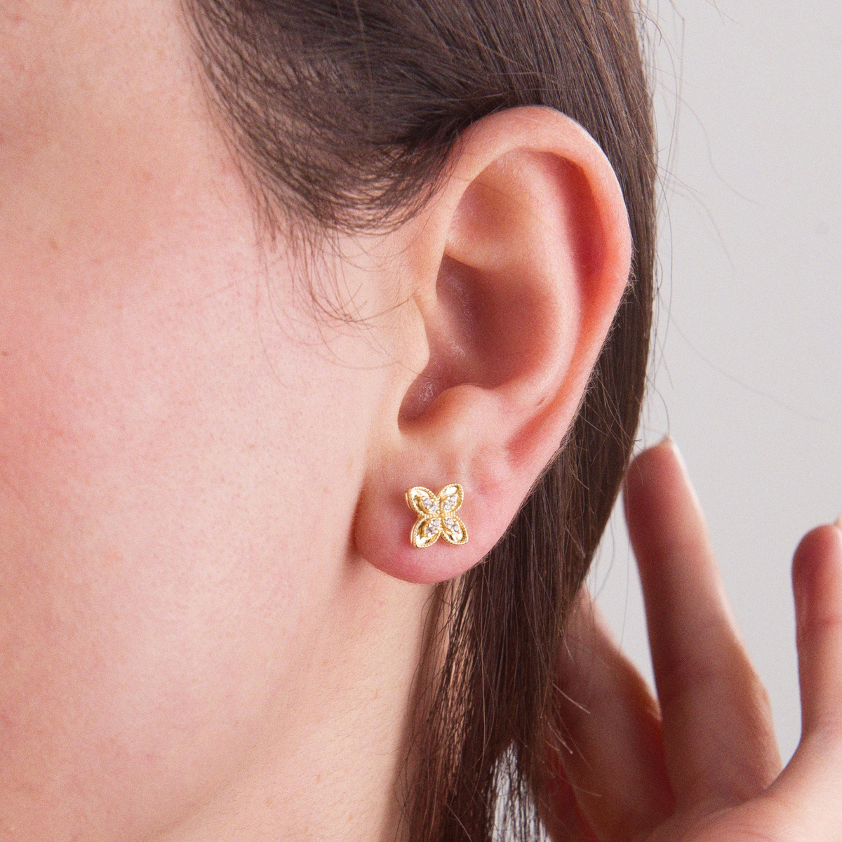 14 Ayar Altın Taşlı Küpe