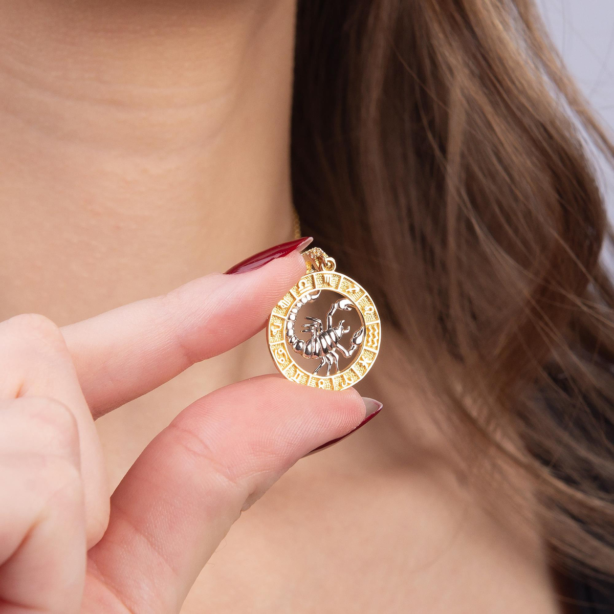 Akrep Burç Altın Charm