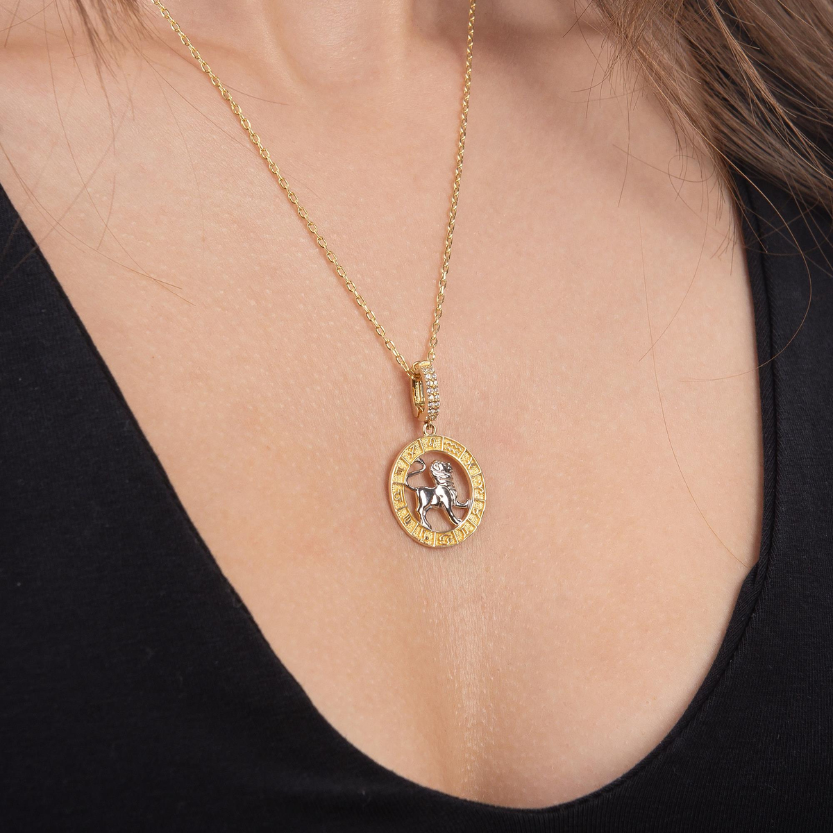 Aslan Burç Altın Charm