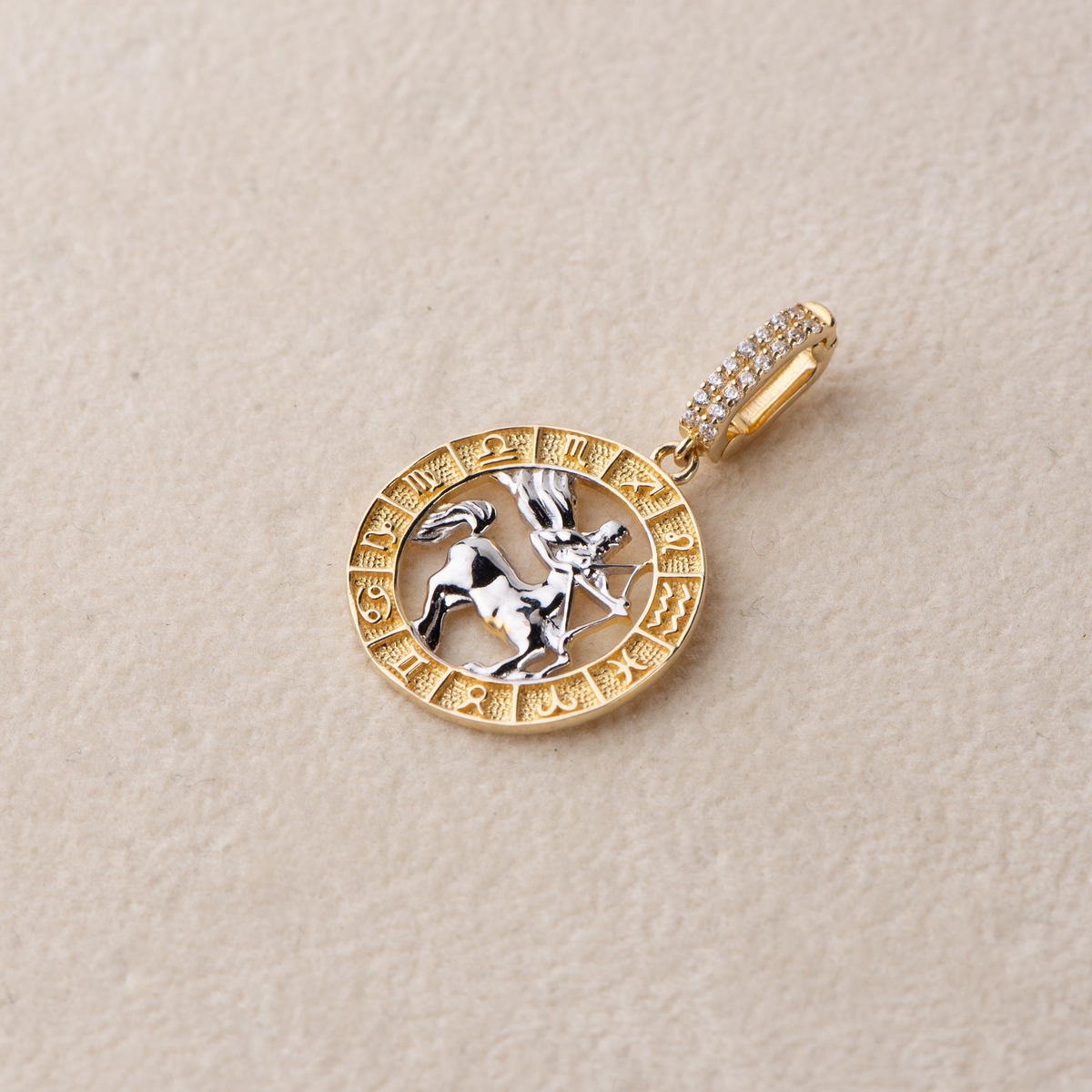 Yay Burç Altın Charm