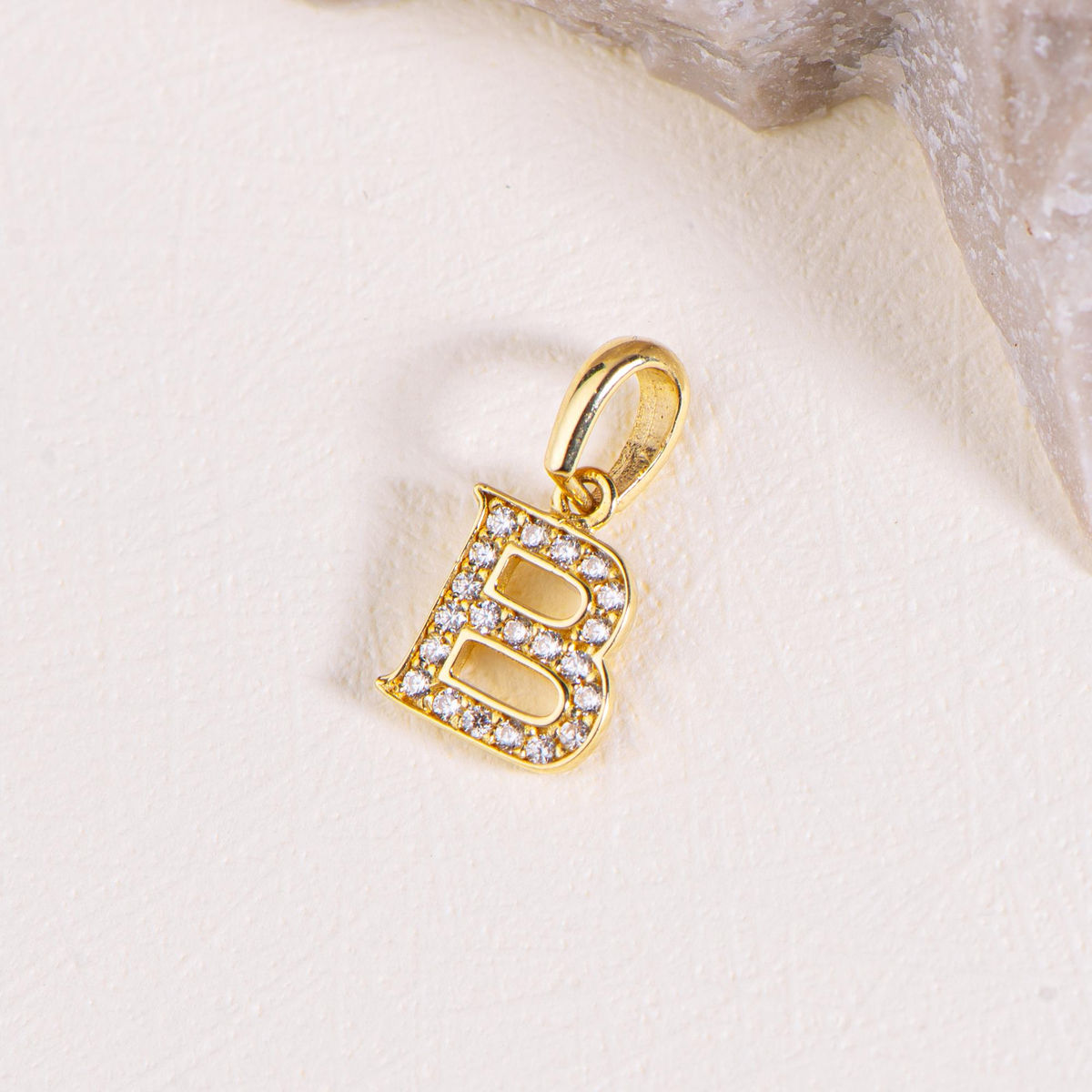 14 Ayar Altın B Harfi Taşlı Kolye Ucu