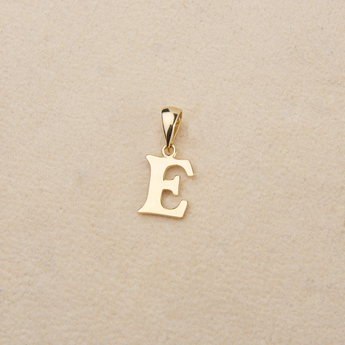 14 Ayar Altın E Harfi Kolye Ucu