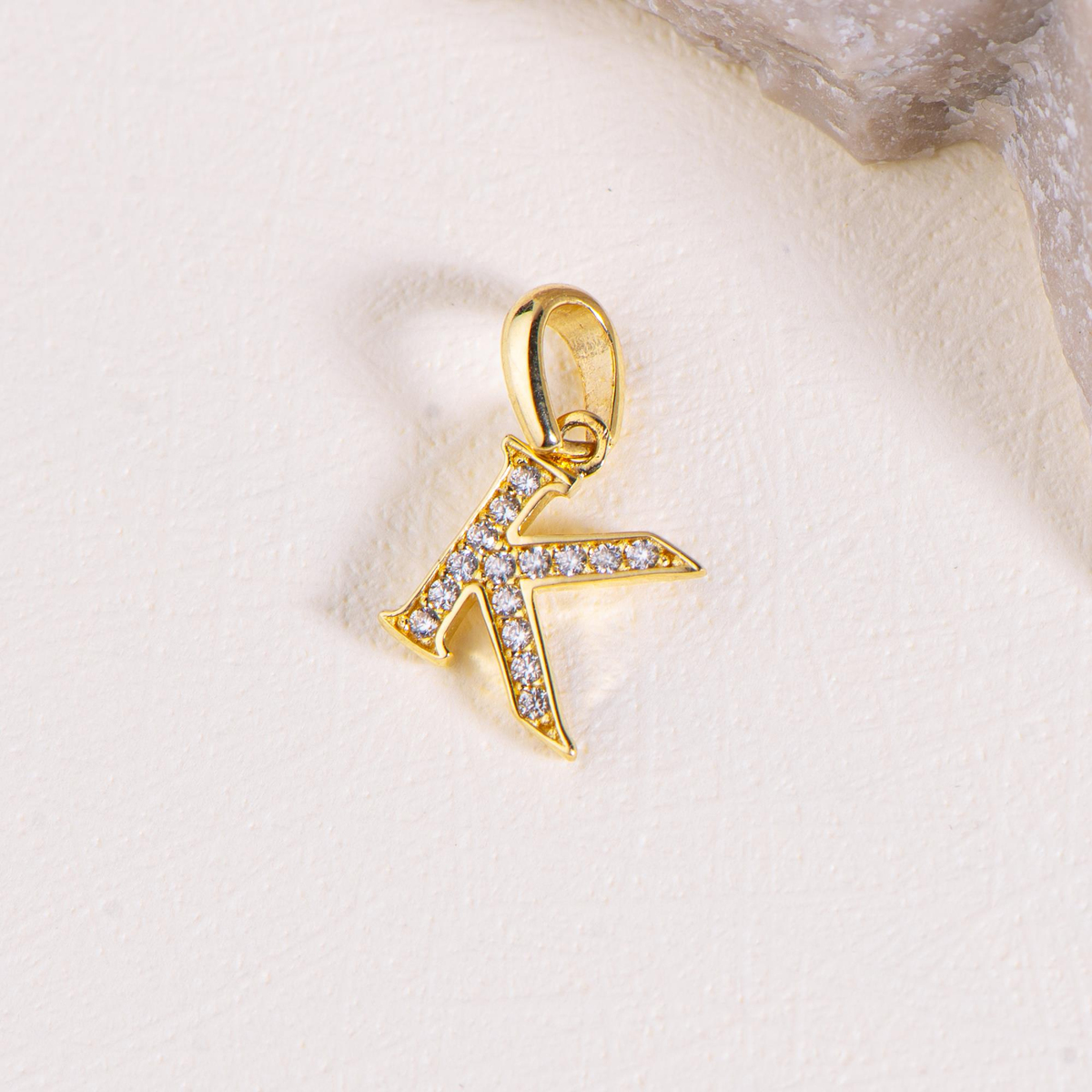 14 Ayar Altın K Harfi Taşlı Kolye Ucu