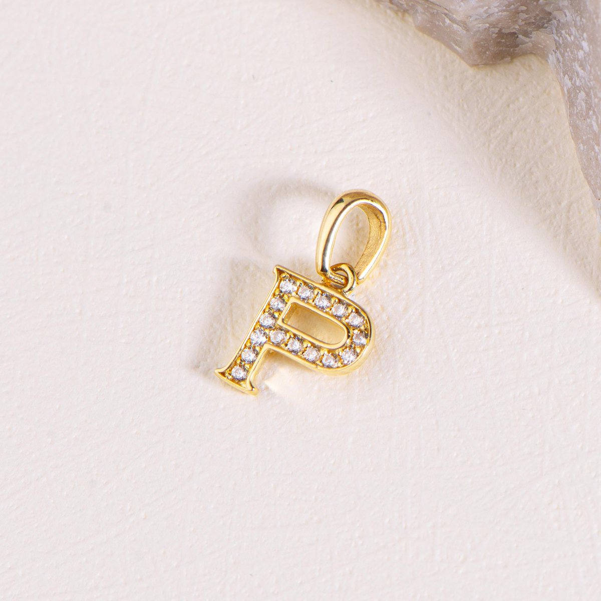 14 Ayar Altın P Harfi Taşlı Kolye Ucu