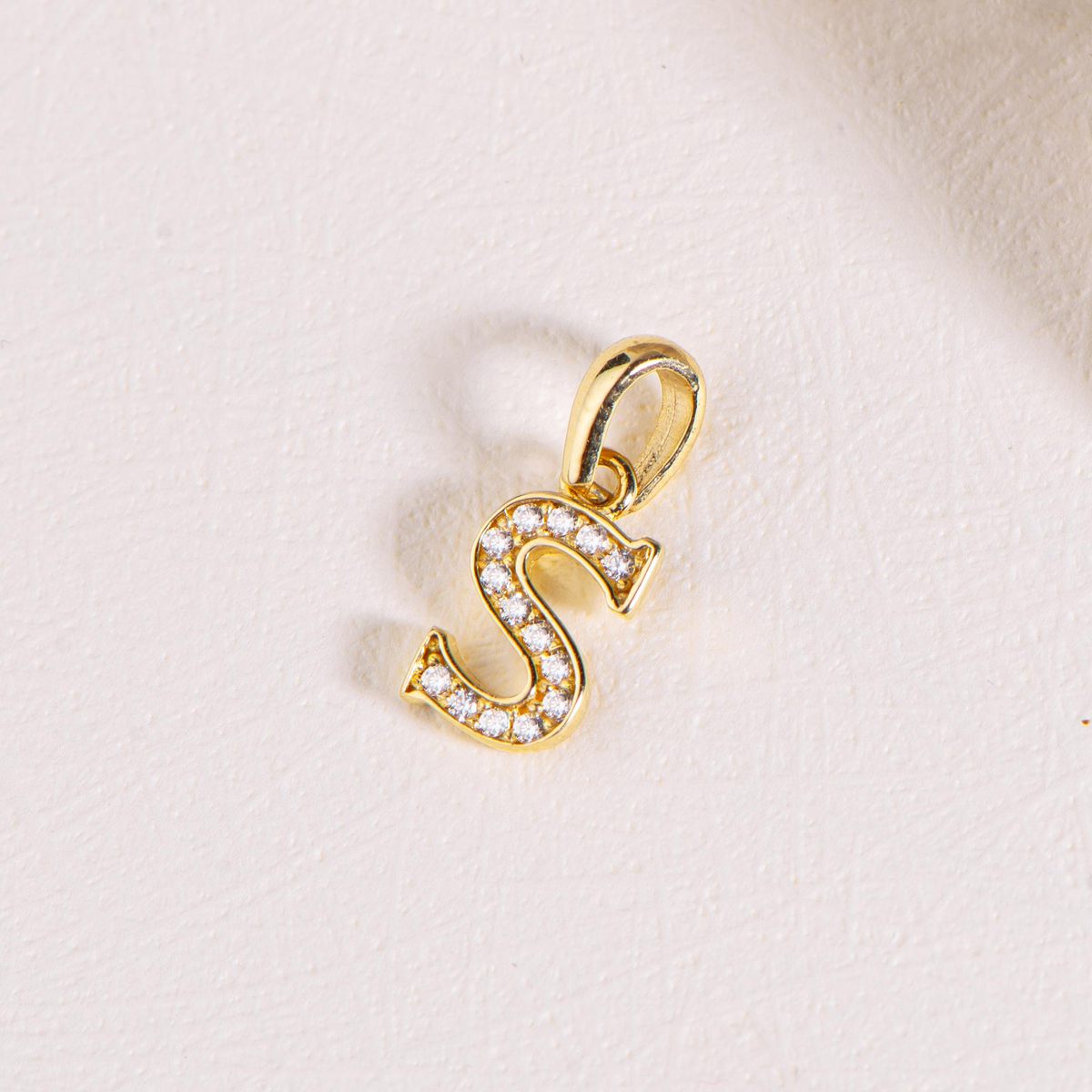 14 Ayar Altın S Harfi Taşlı Kolye Ucu