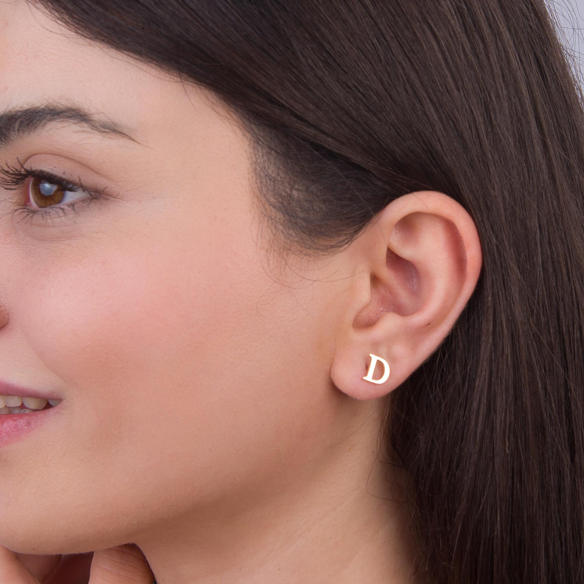 14 Ayar Altın D Harf Küpe