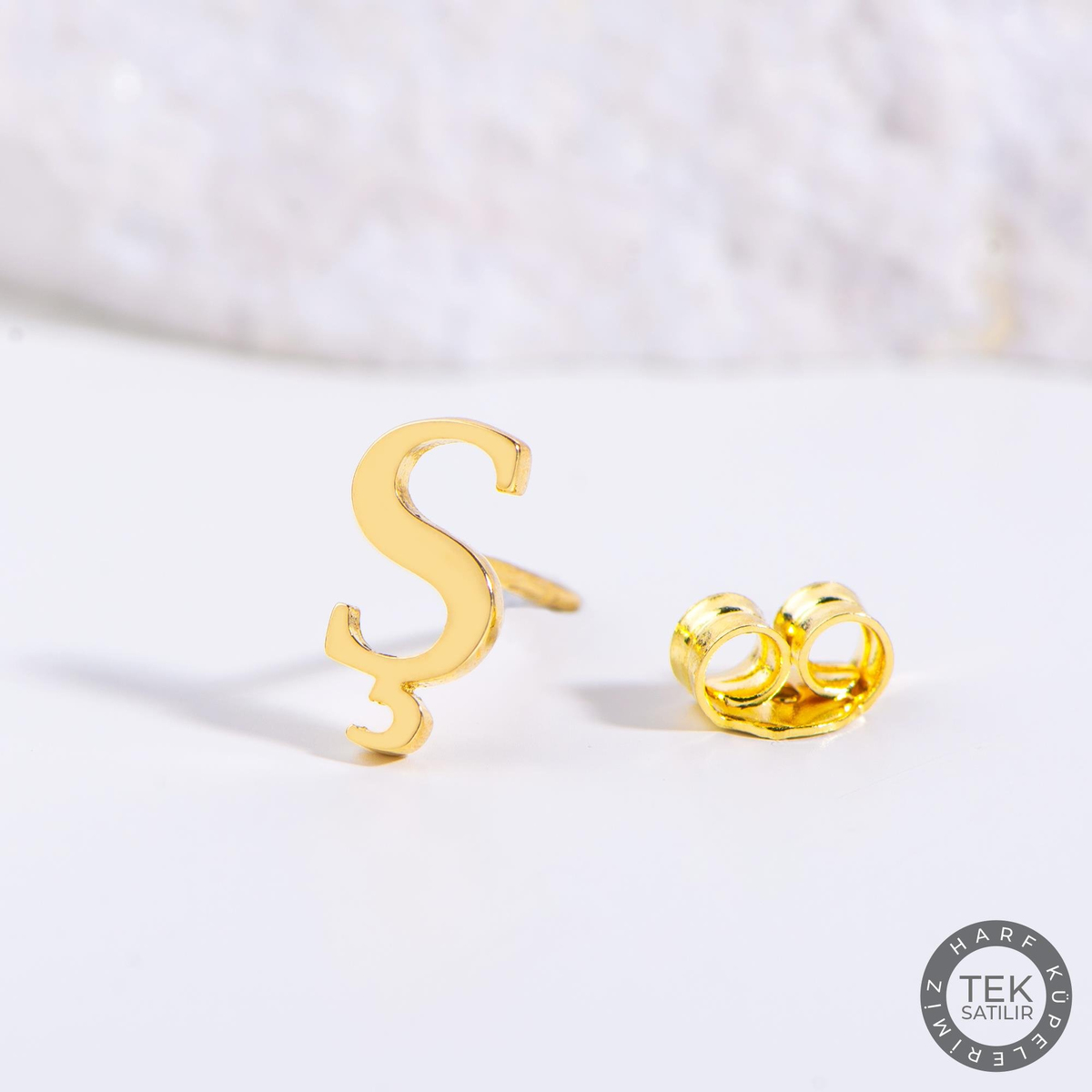 14 Ayar Altın Ş Harf Küpe