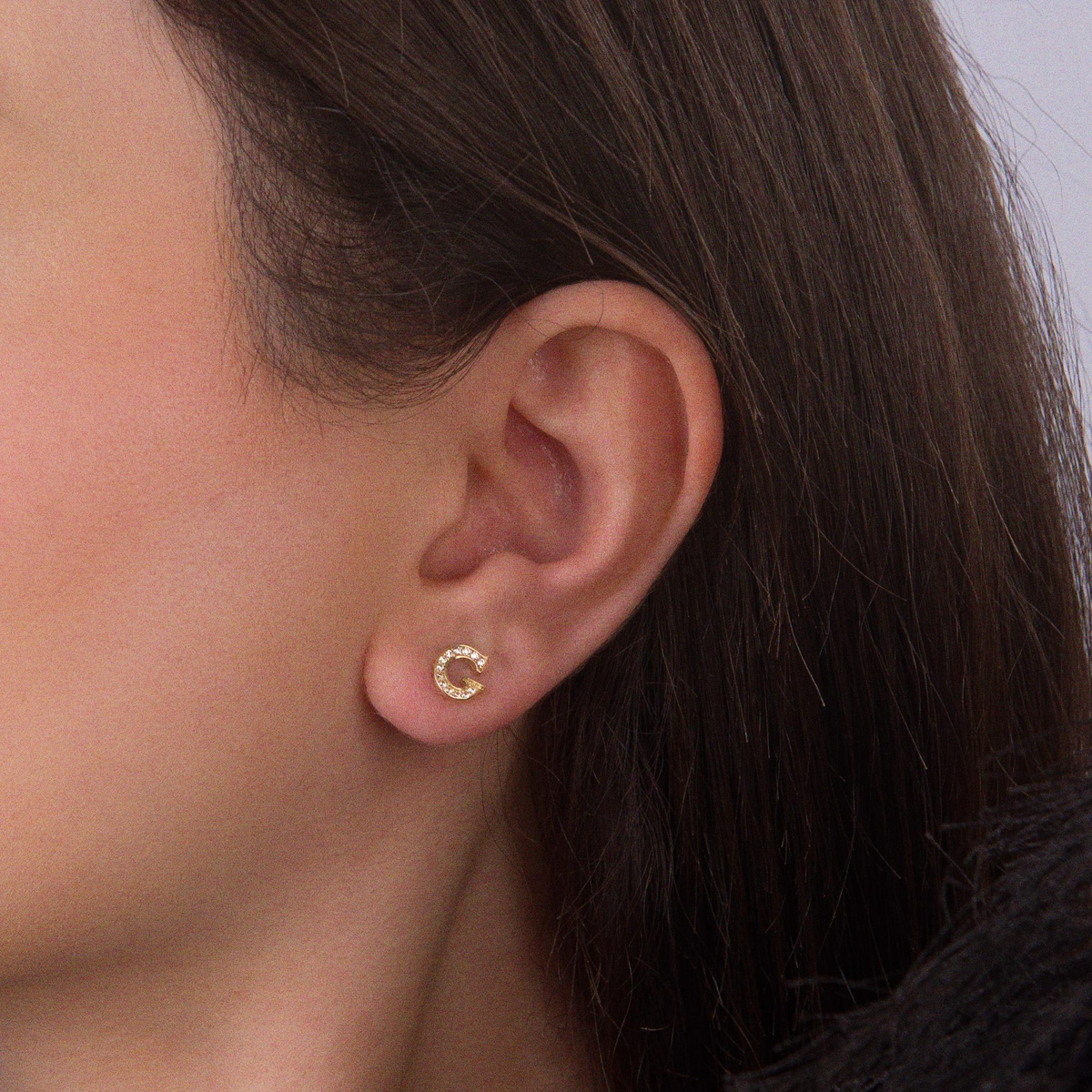 14 Ayar Altın Taşlı G Harf Küpe