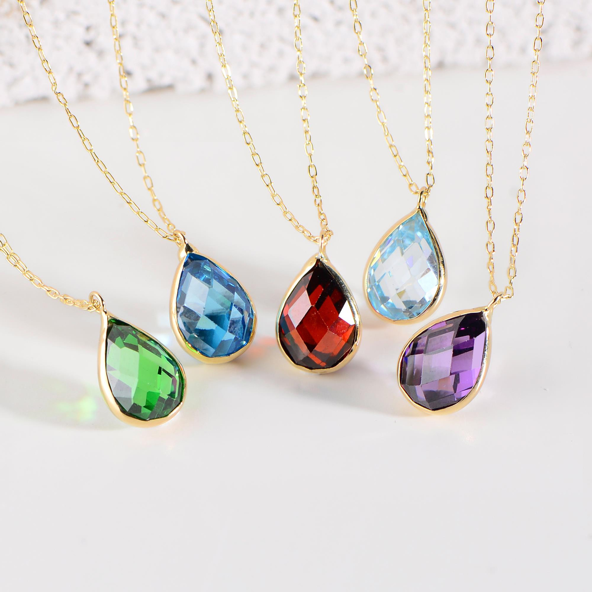 14 Ayar Altın Turkuaz Damla Taşlı Kolye