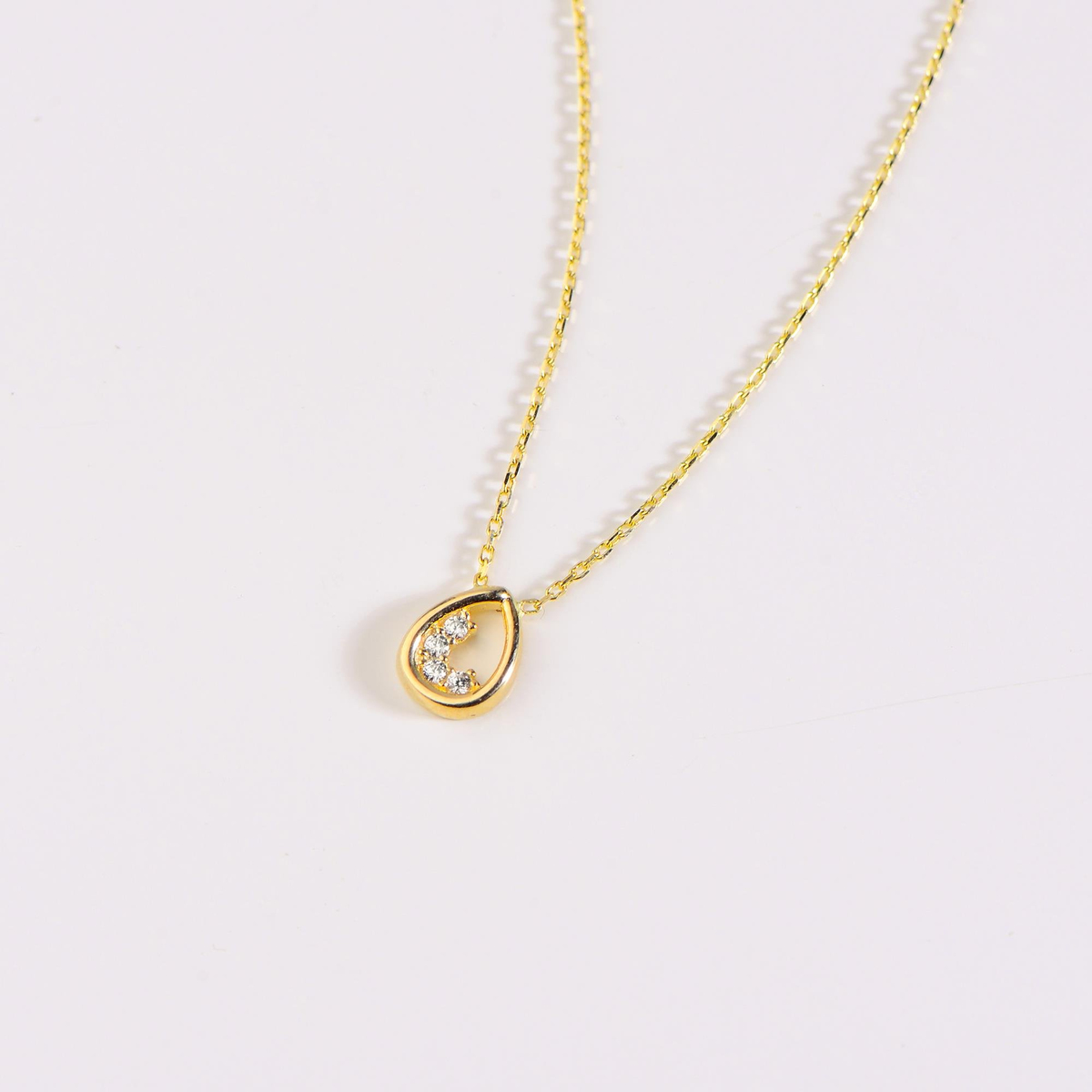 14 Ayar Taşlı Damla Altın Kolye