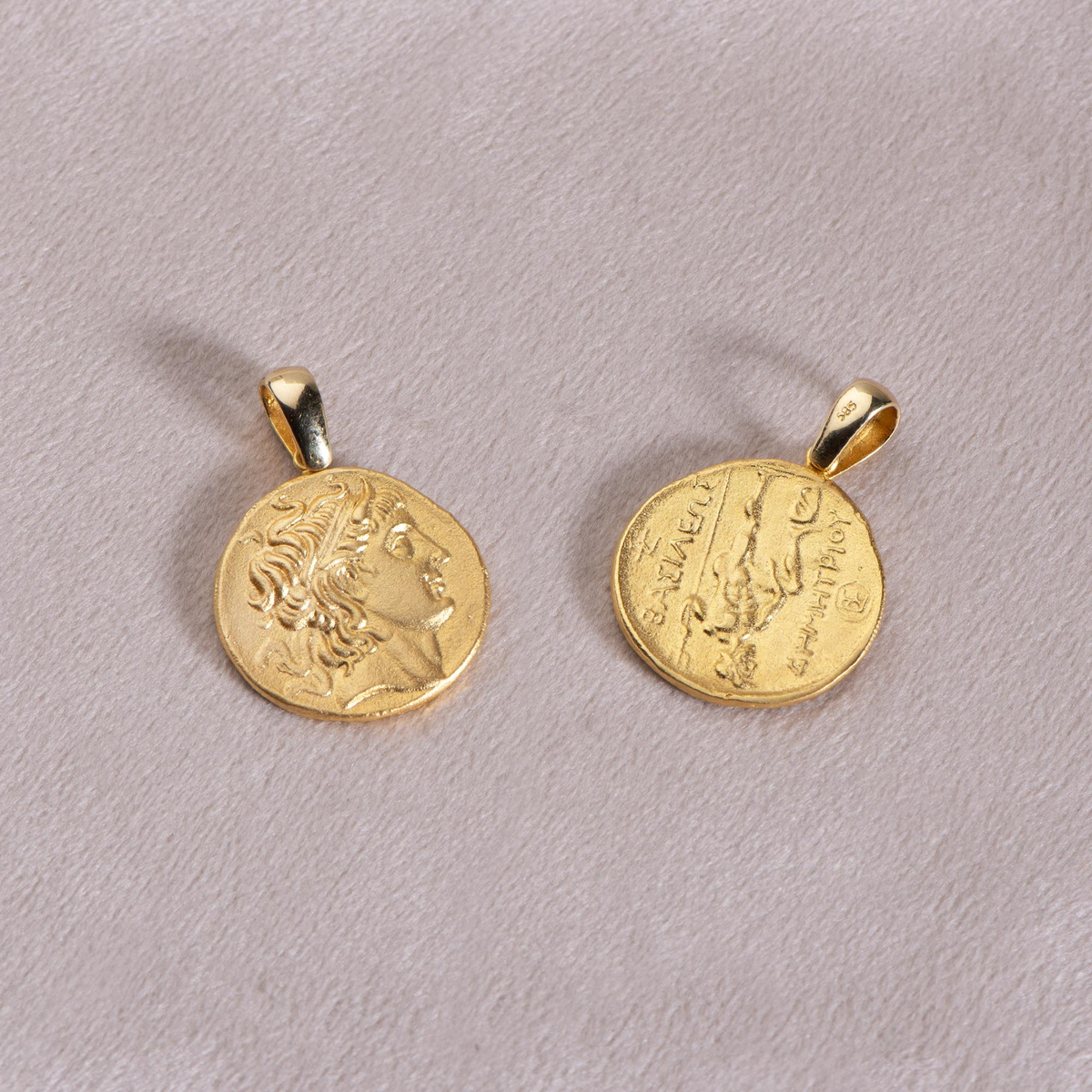 14 Ayar Altın Madalyon Kolye Ucu