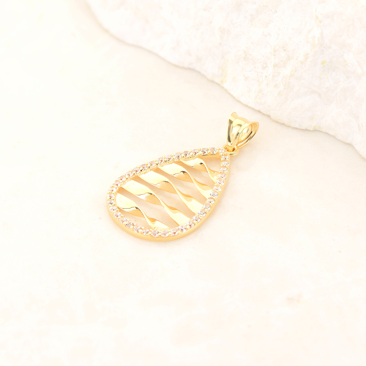 14 Ayar Altın Damla Taşlı Altın Kolye Ucu