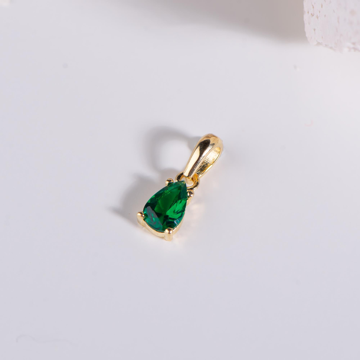 14 Ayar Zümrüt Taşlı Altın Kolye Ucu