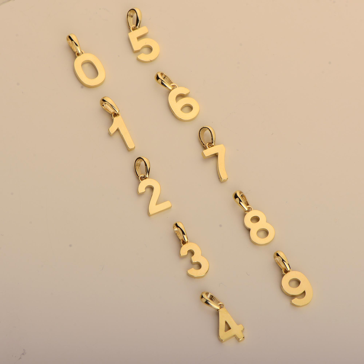 14 Ayar Dokuz Rakamı Altın Kolye