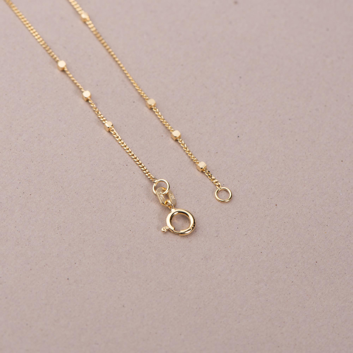 14 Ayar Satürn Altın Zincir Kolye