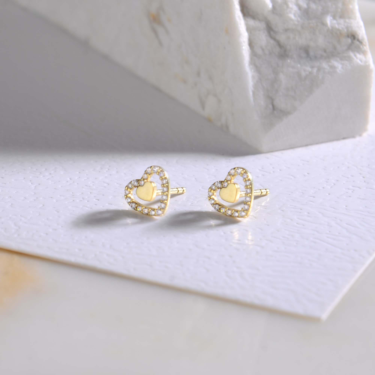 14 Ayar Taşlı Kalp Altın Küpe