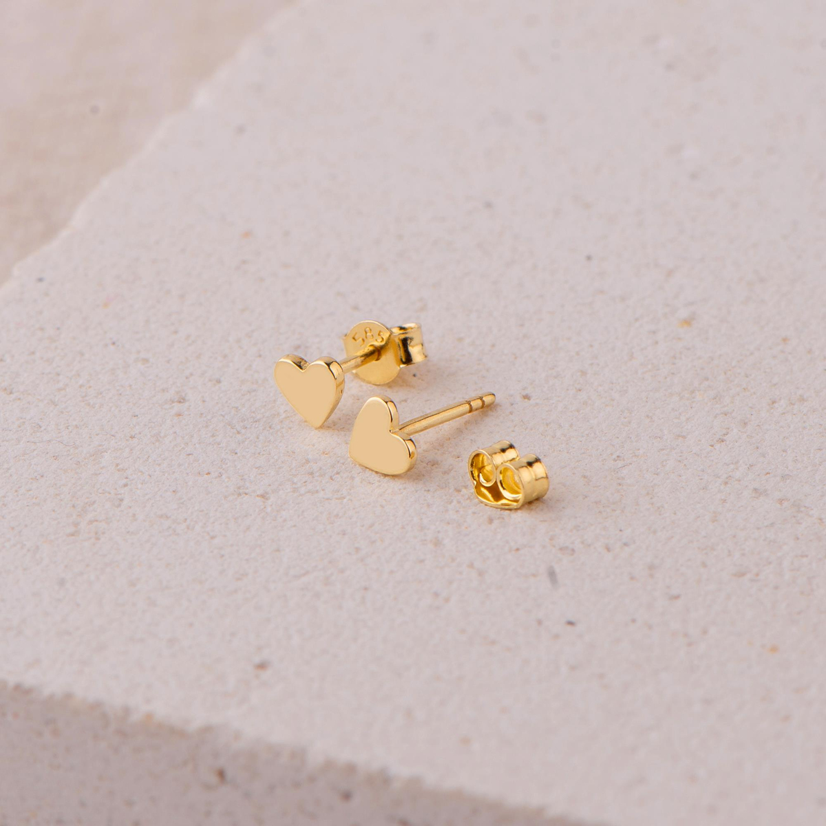 14 Ayar Altın Minik Kalp Küpe