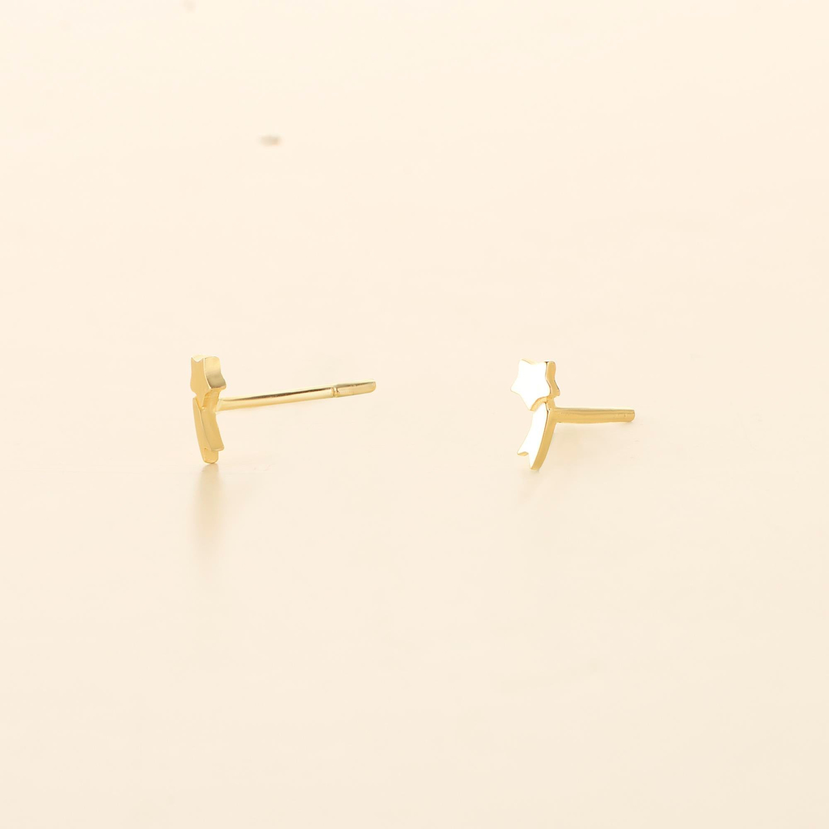 14 Ayar Minik Yıldız Altın Küpe