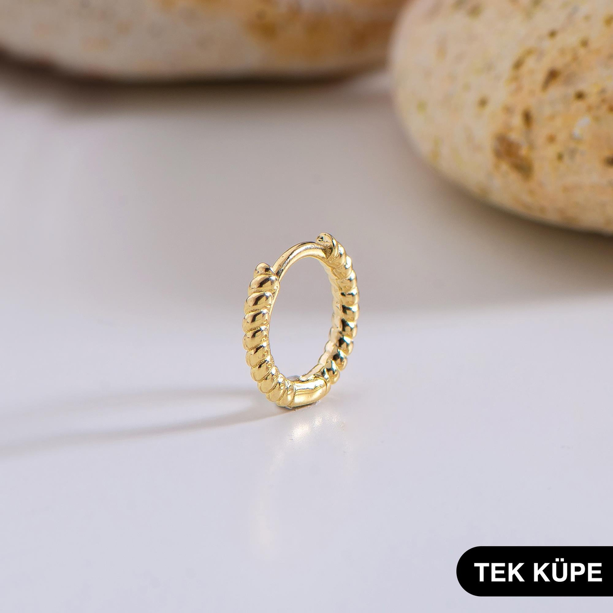 14 Ayar Altın Minik Modern Burgulu Tek Halka Küpe