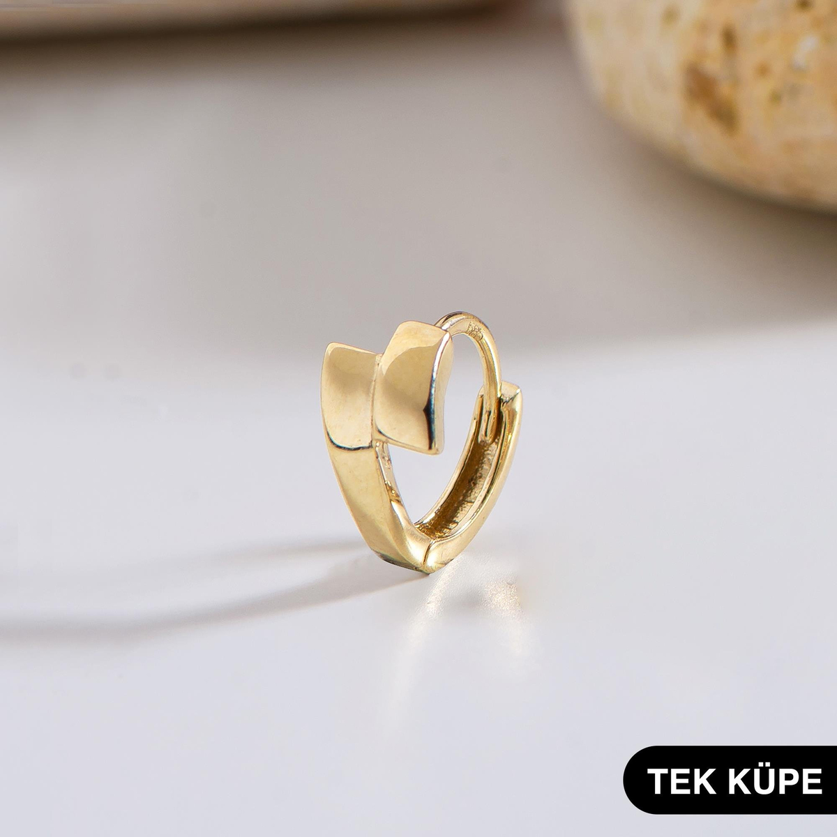 14 Ayar Altın Tek Minik Halka Küpe