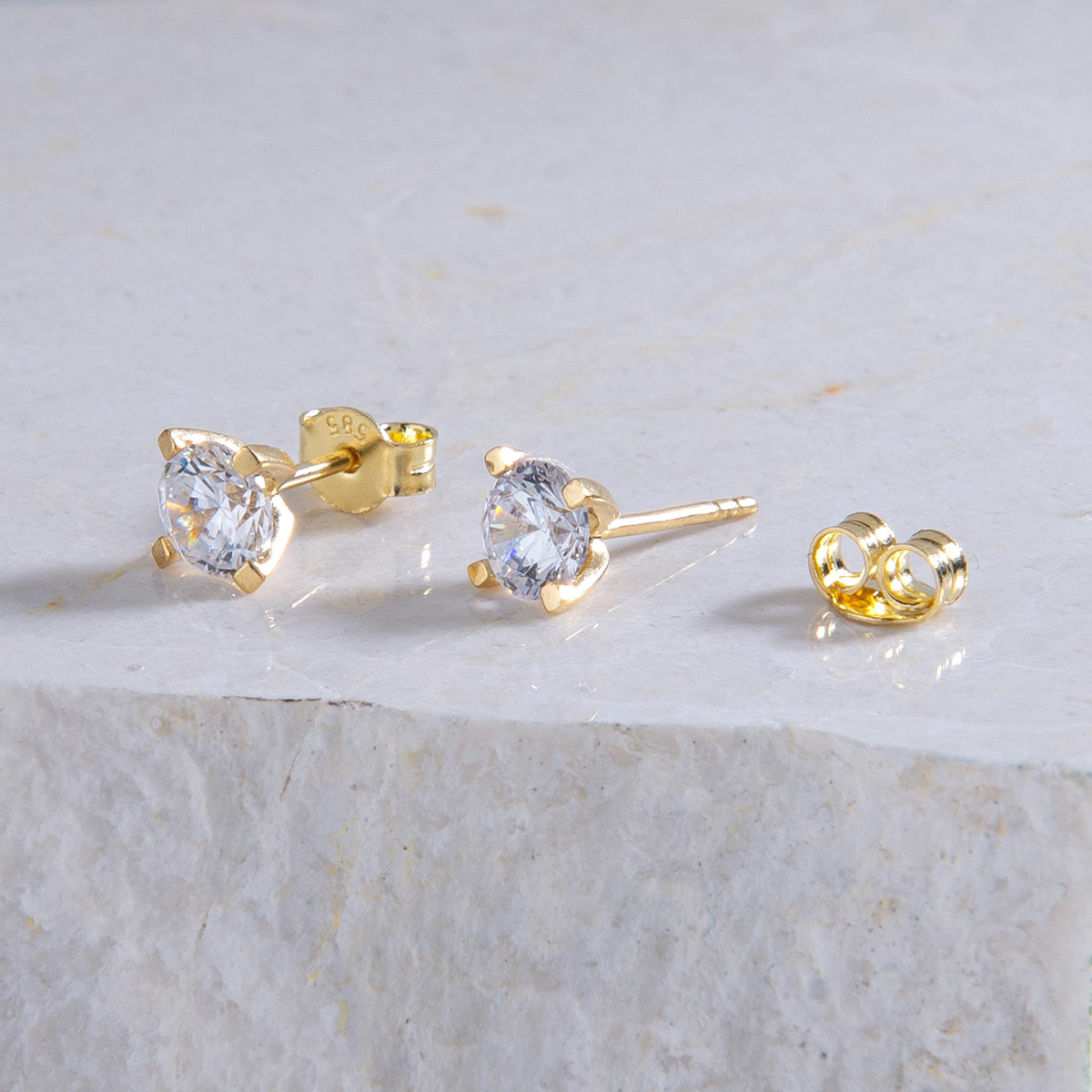 14 Ayar Tektaş Altın Küpe