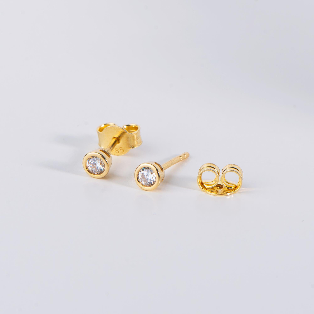 14 Ayar Tektaş Altın Küpe