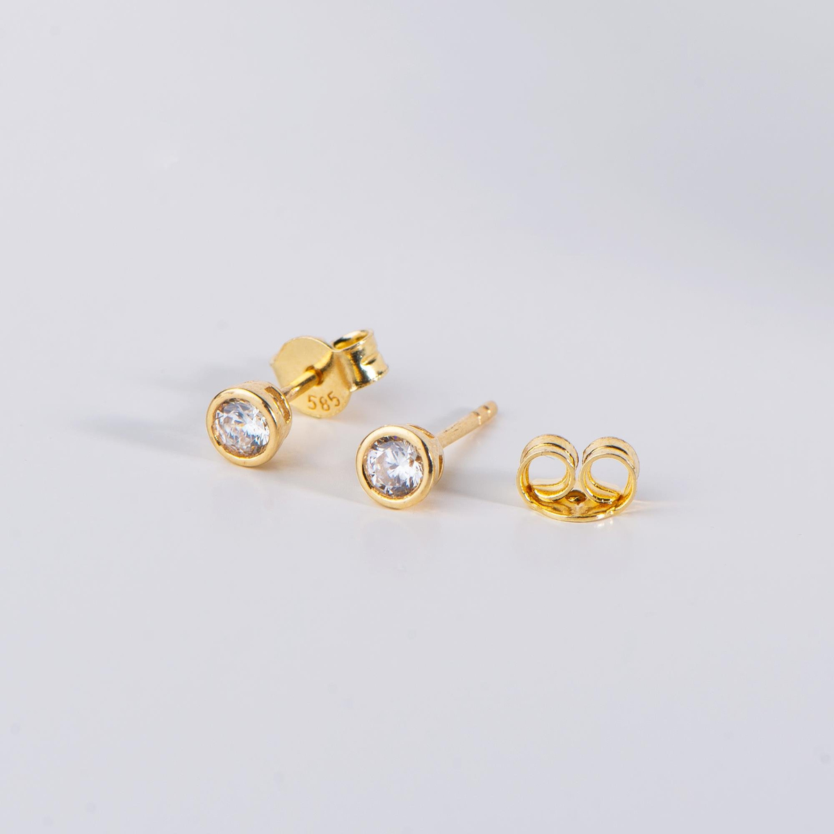 14 Ayar Tektaş Altın Küpe