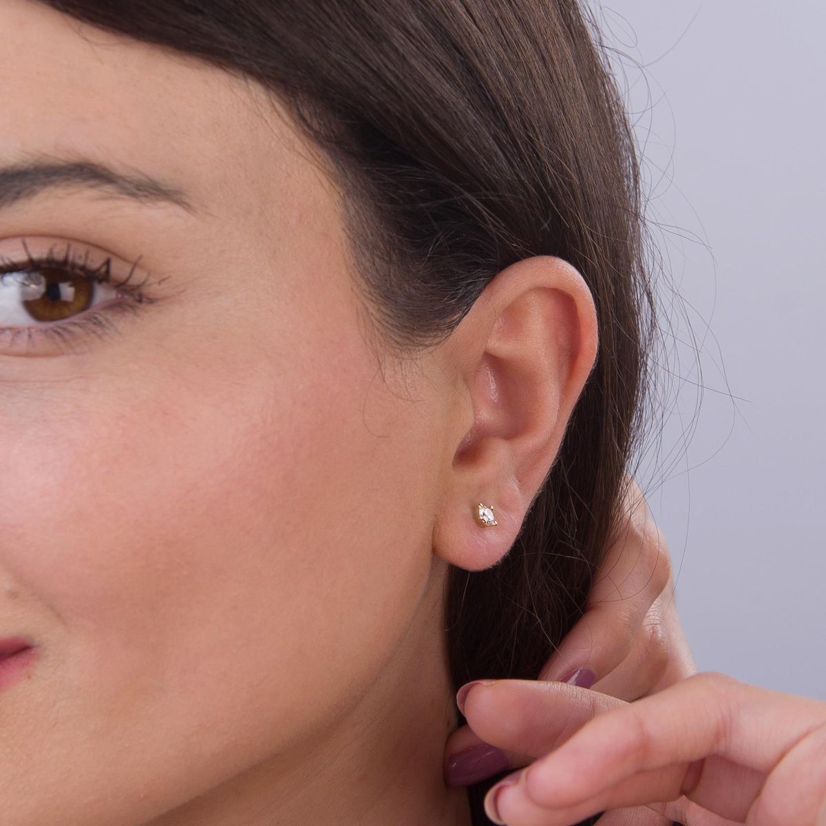 14 Ayar Tektaş Altın Küpe