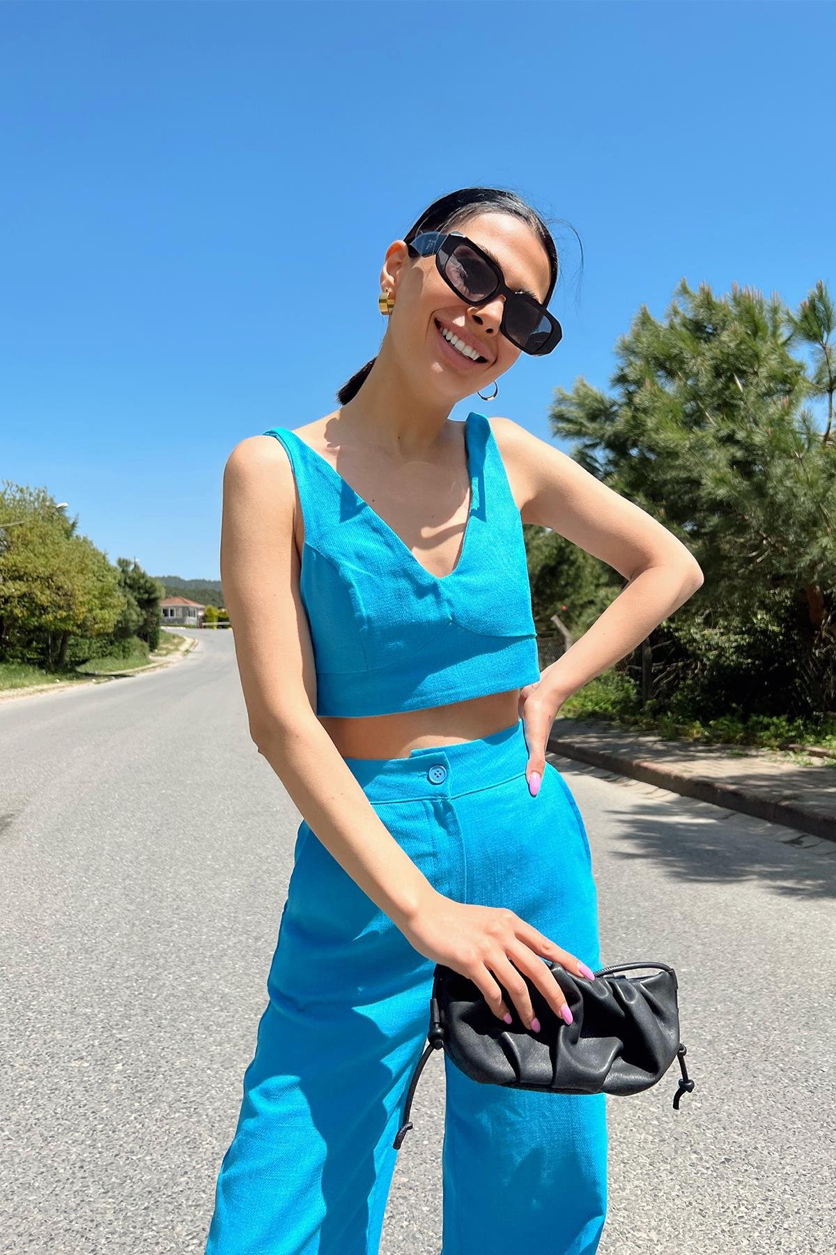 Bol Paça Keten Mavi Pantolon ve Büstiyer Takım