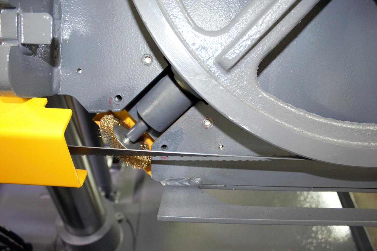 Kesmak KSS350 Servo Sürücülü Düz Kesim Makine