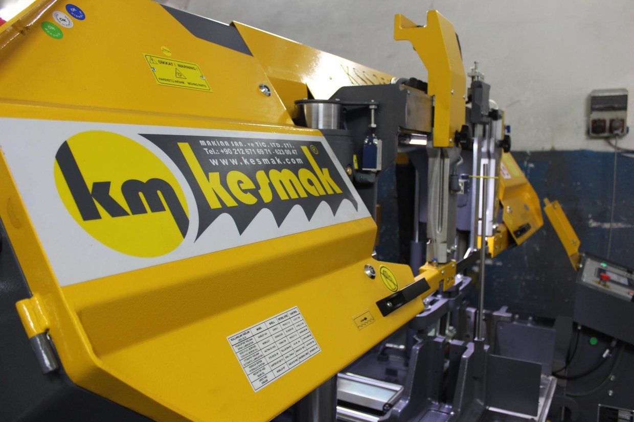 Kesmak KSS350 Servo Sürücülü Düz Kesim Makine
